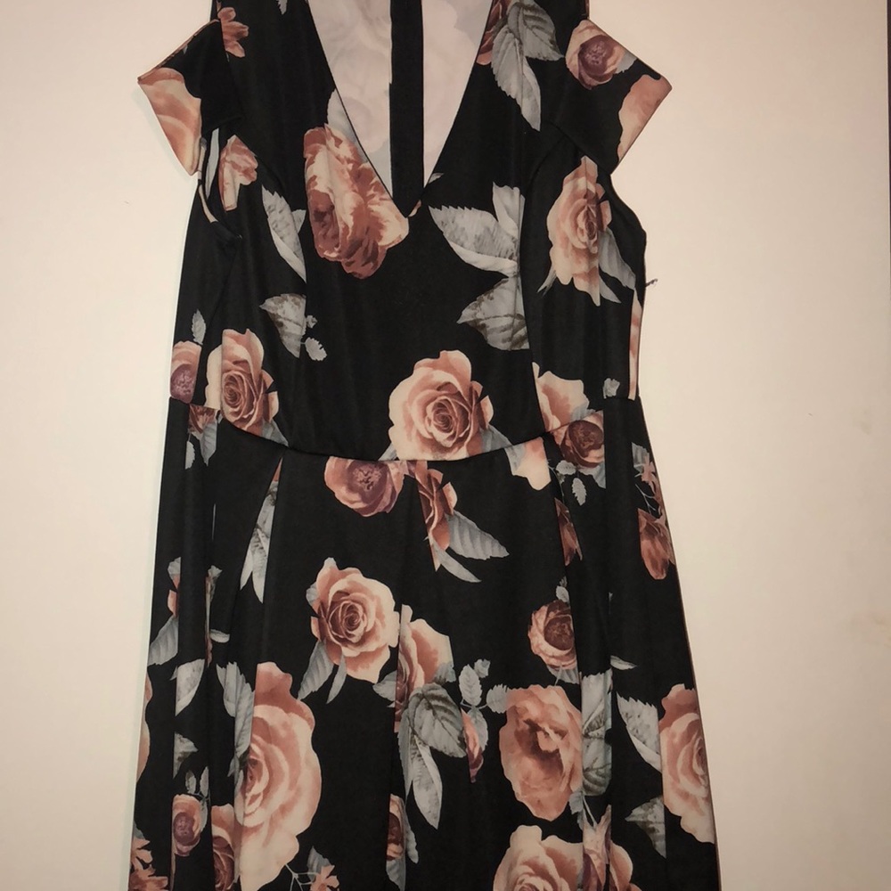 Beautiful Floral pattering High Low Dress